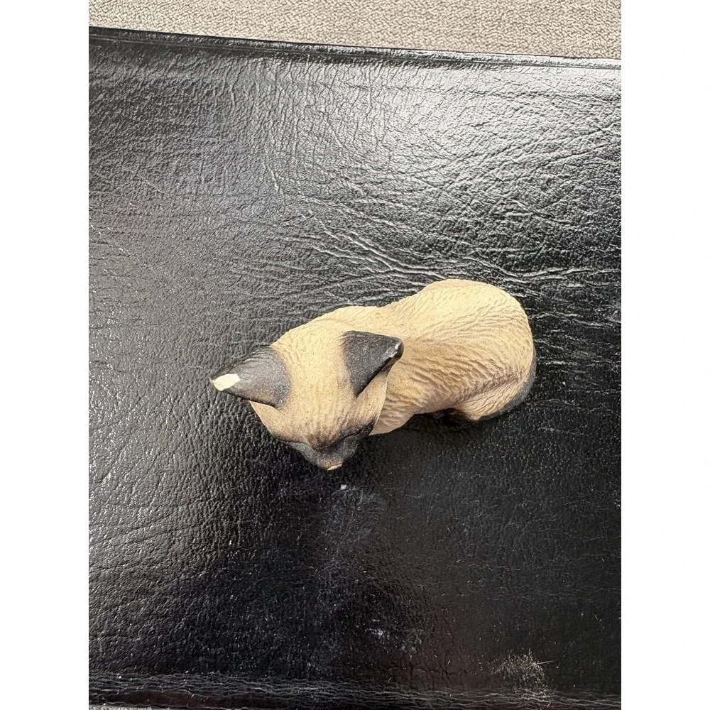 Vintage‎ Siamese Cat with Blue Eyes Figurines Harvey Knox Kingdom 2